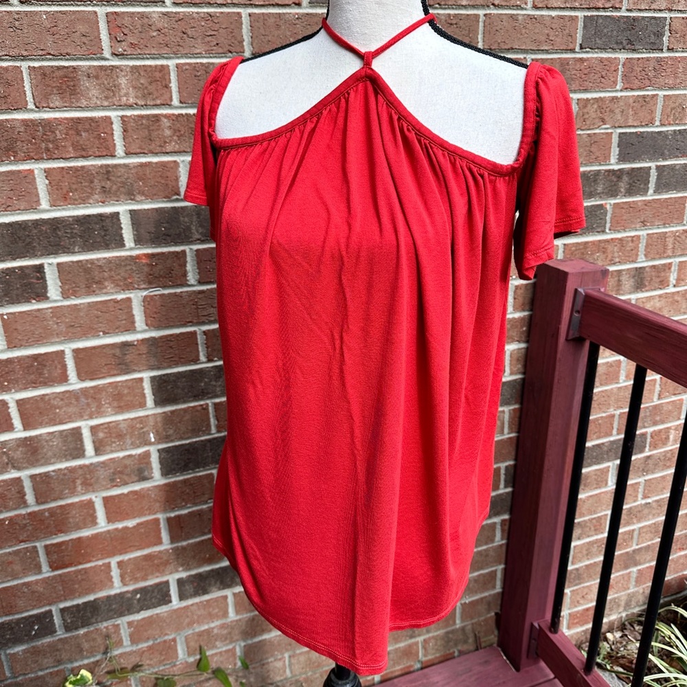 Open shoulder ties at neck top size XL